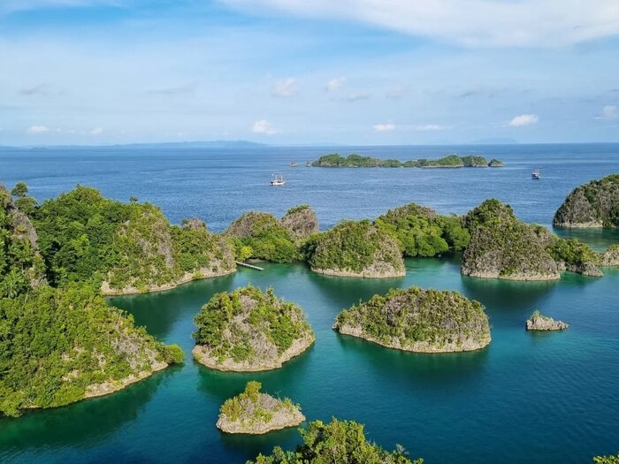 Wayag and Fam Islands viewpoint, Raja Ampat
